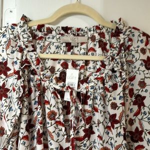 NWT LOFT SIZE 26 FLUTTER SLEEVE FLORAL BLOUSE